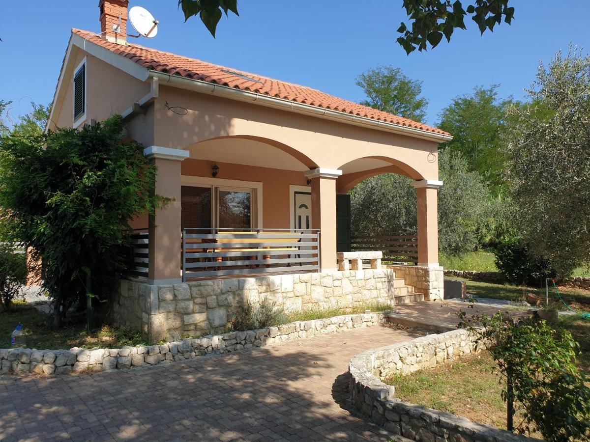 Holiday Home Borna Nin Zewnętrze zdjęcie